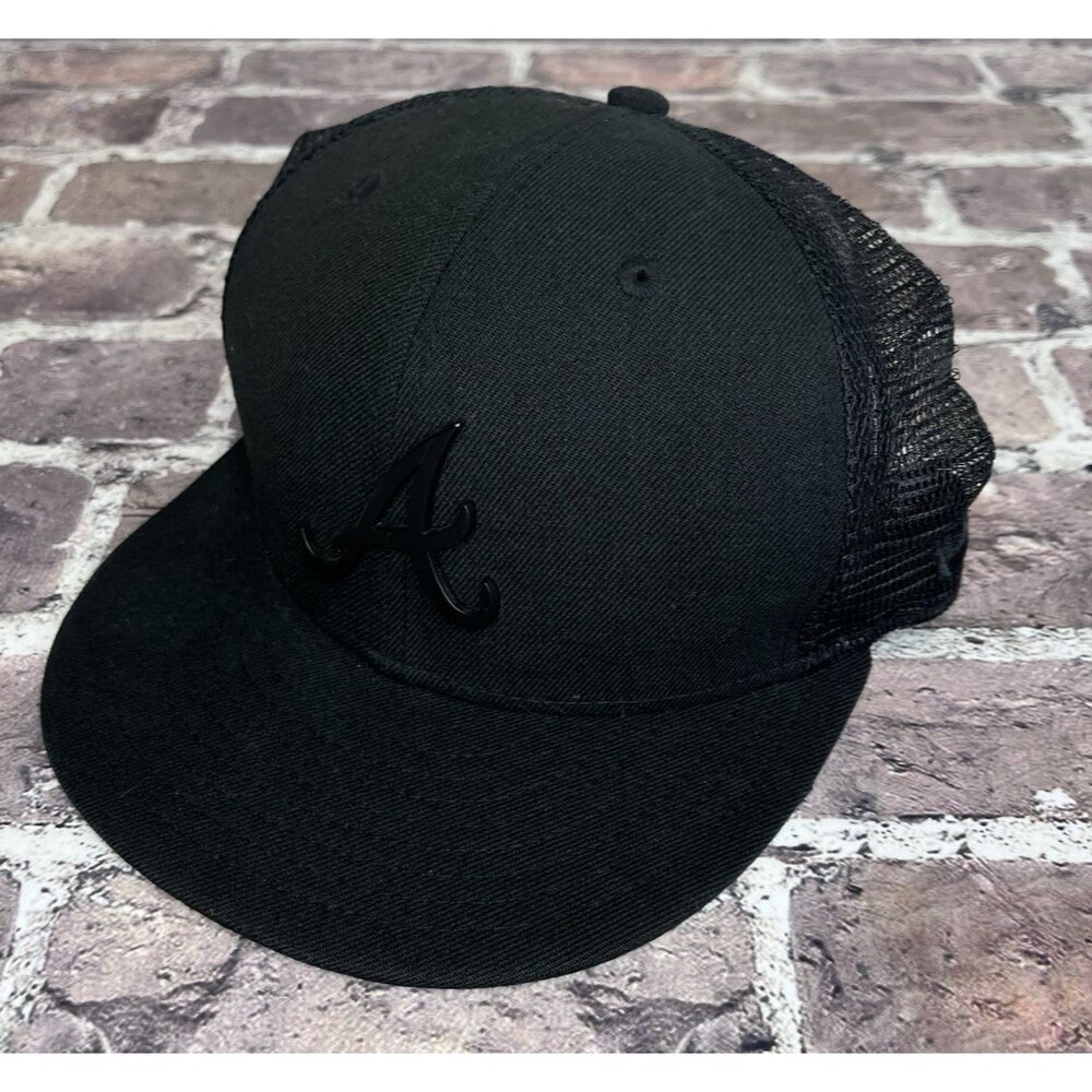 New Era Atlanta Braves Snapback Hat Black Raised Metal Logo MLB Baseball Cap Men